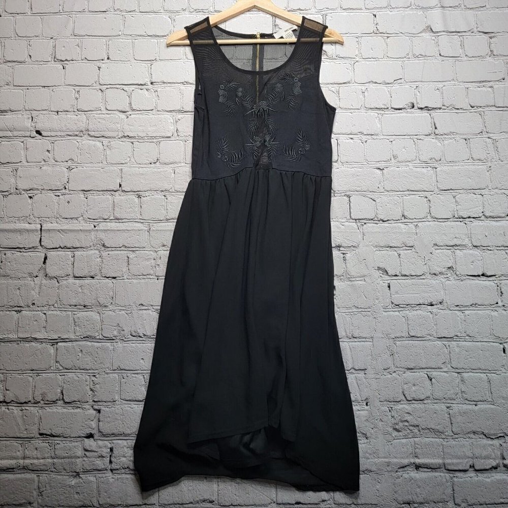 Sans Souci Sitch Embroidered Mesh Panel Accent Long Sleeveless Black Dress Sz M